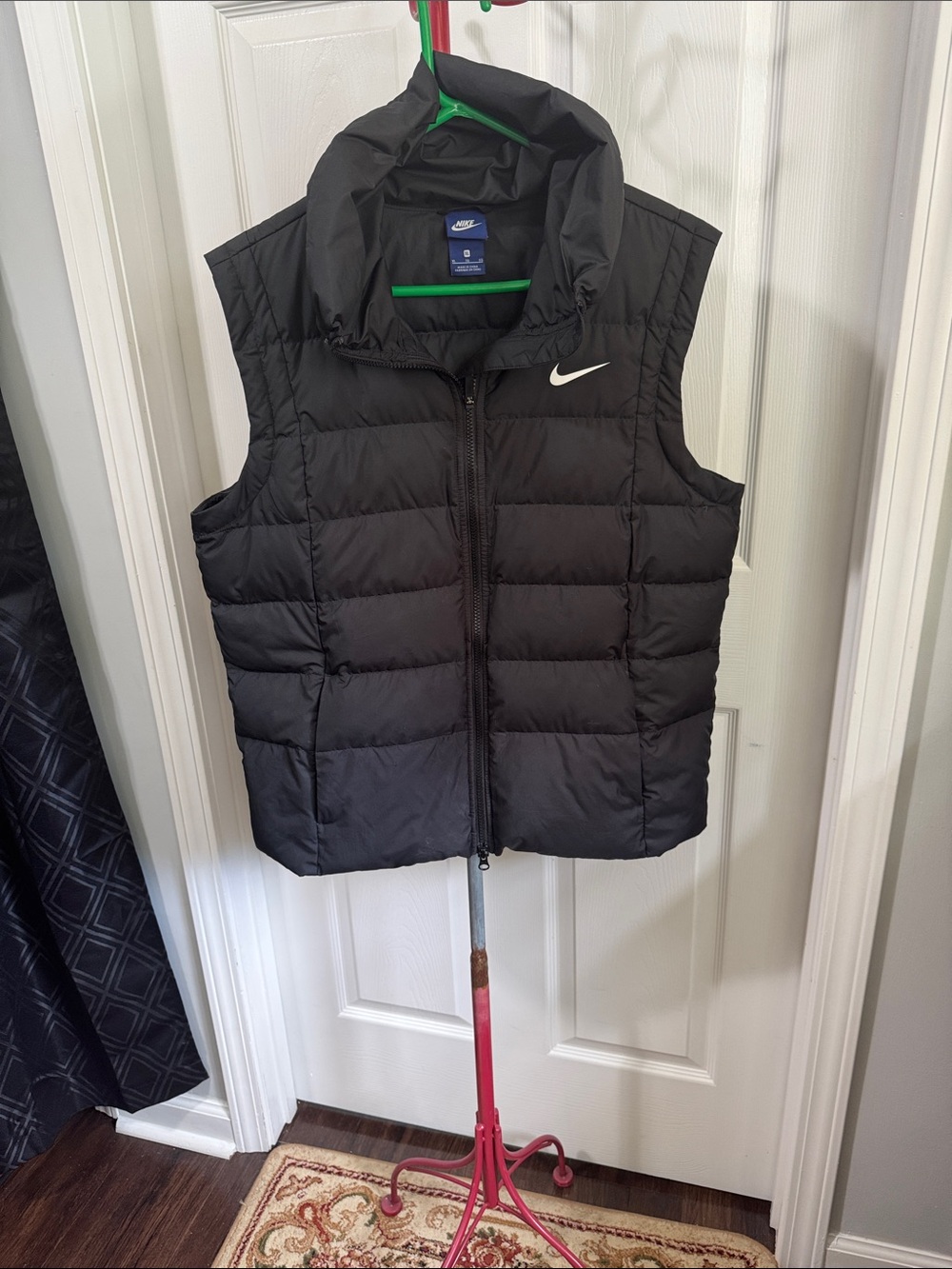 Nike Black Quilted Puffer Vest with Swoosh men’s size xL